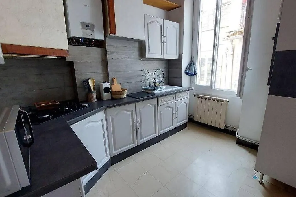 Appartement Spacieux Et Agreable Marseille Apartment